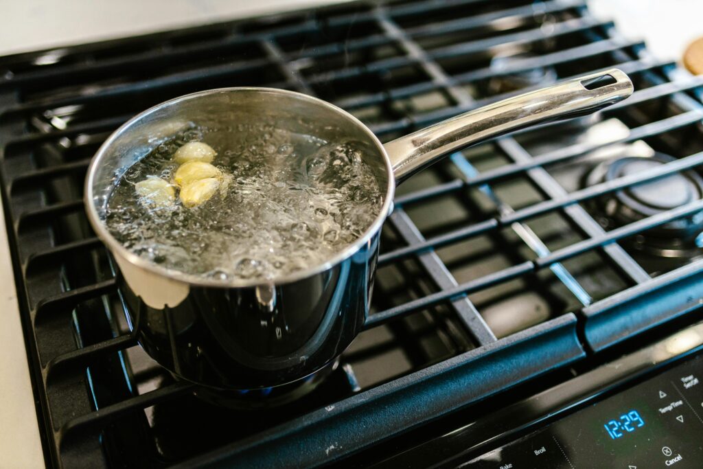 pexels rdne 10432389 1 Health Benefits of Boiled Garlic Water: Why You Should Try
